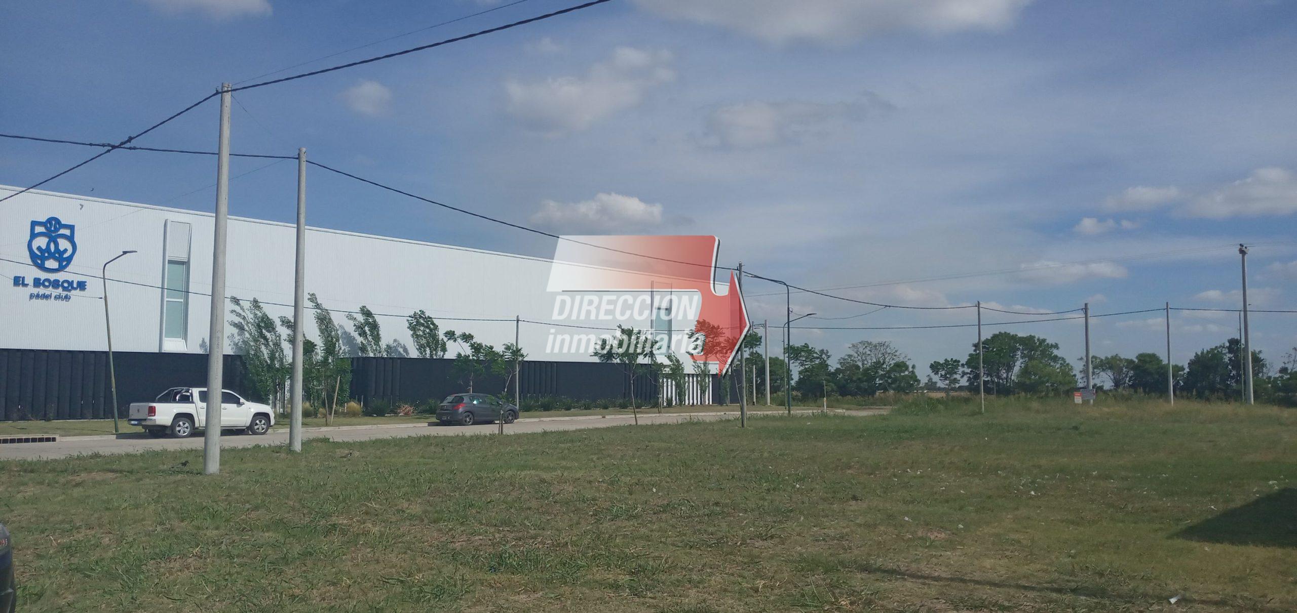 Bº EL BOSQUE LOTE ESQUINA CONSTITUCION