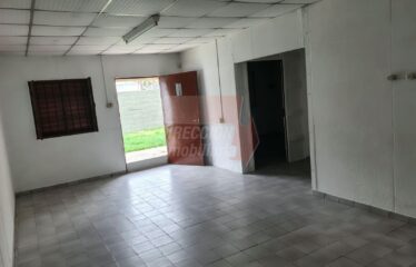 AV. A. DEL VALLE 2044 – Bª VILLA DEL PARQUE – CASA INT.